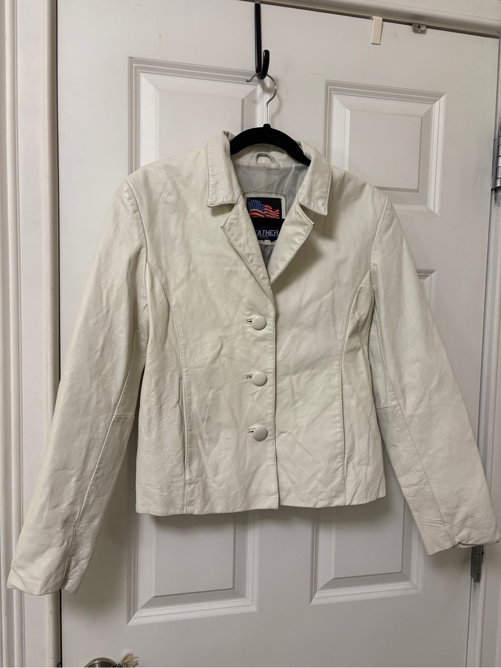 Women’s White Leather Button-Front Jacket